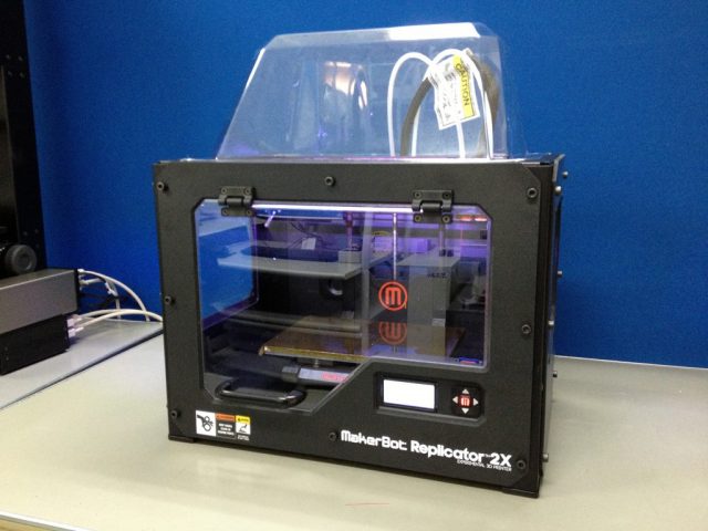 社内で保有している簡易3Dプリンタ