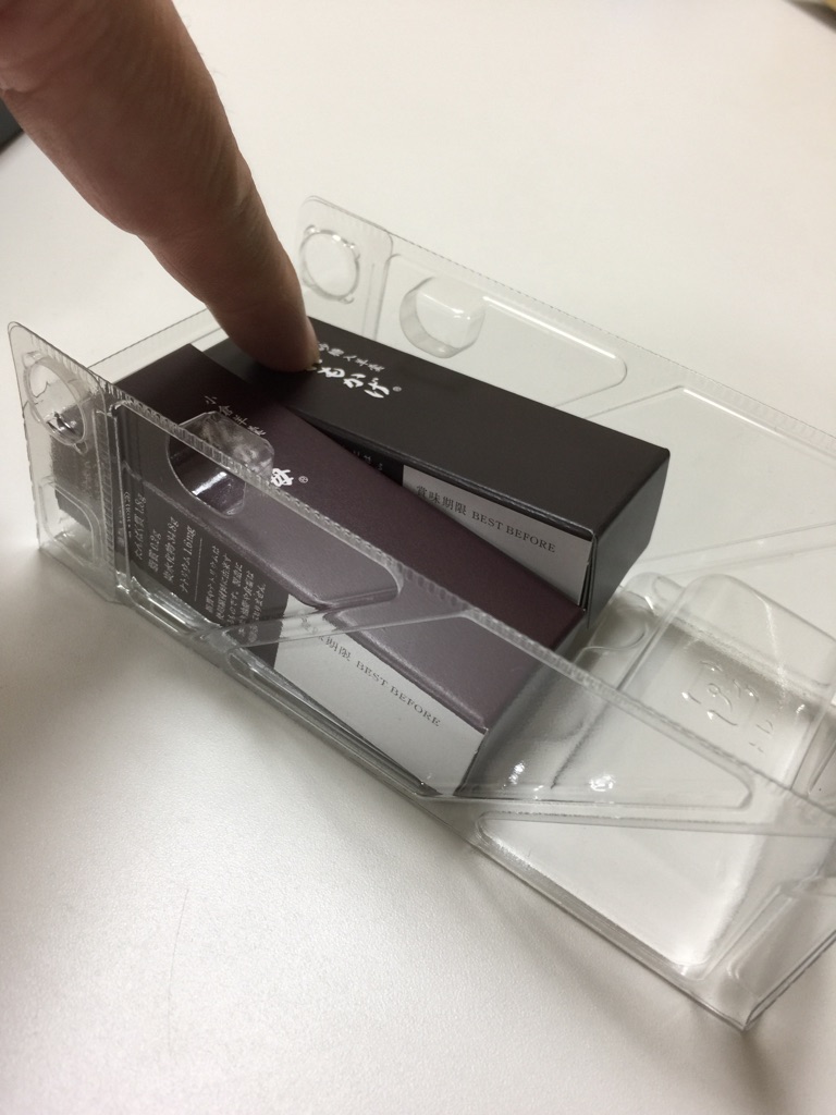 組み立てたようかんトレー