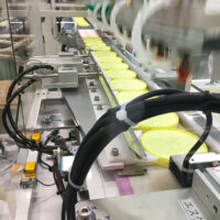 ハイサイクル成形を行っているライン