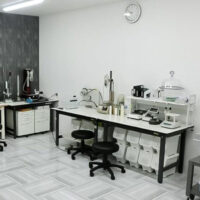 恒温管理室と恒温槽・恒温恒湿槽