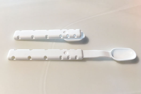 プラスチック製N100折り畳みスプーン2