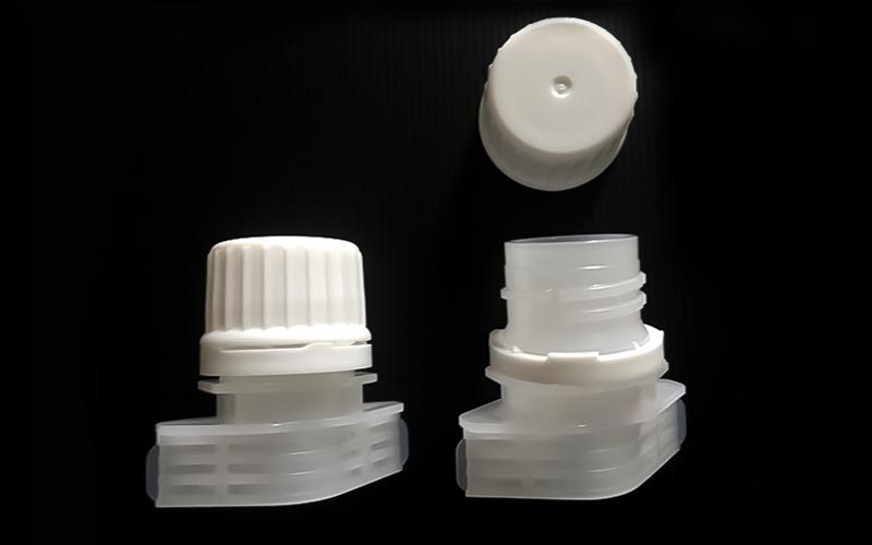 スパウトとスクリューキャップ