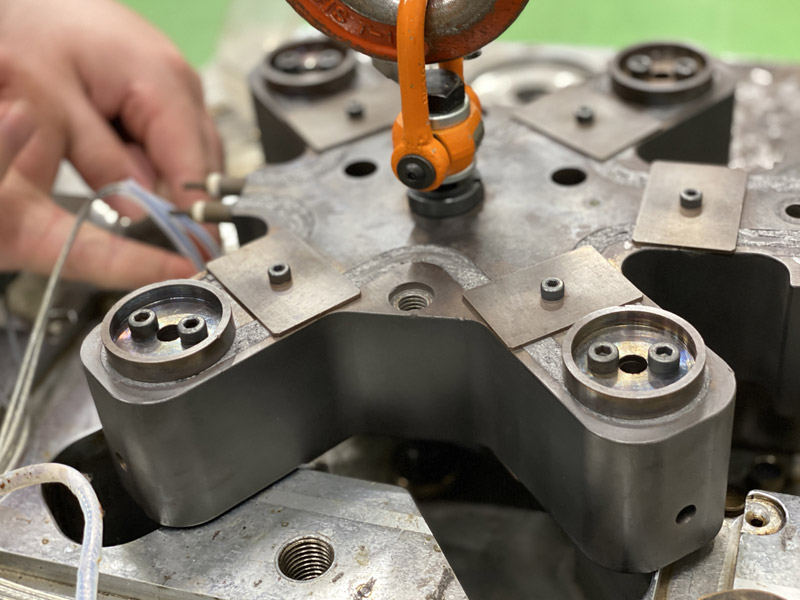 マニホールド分解