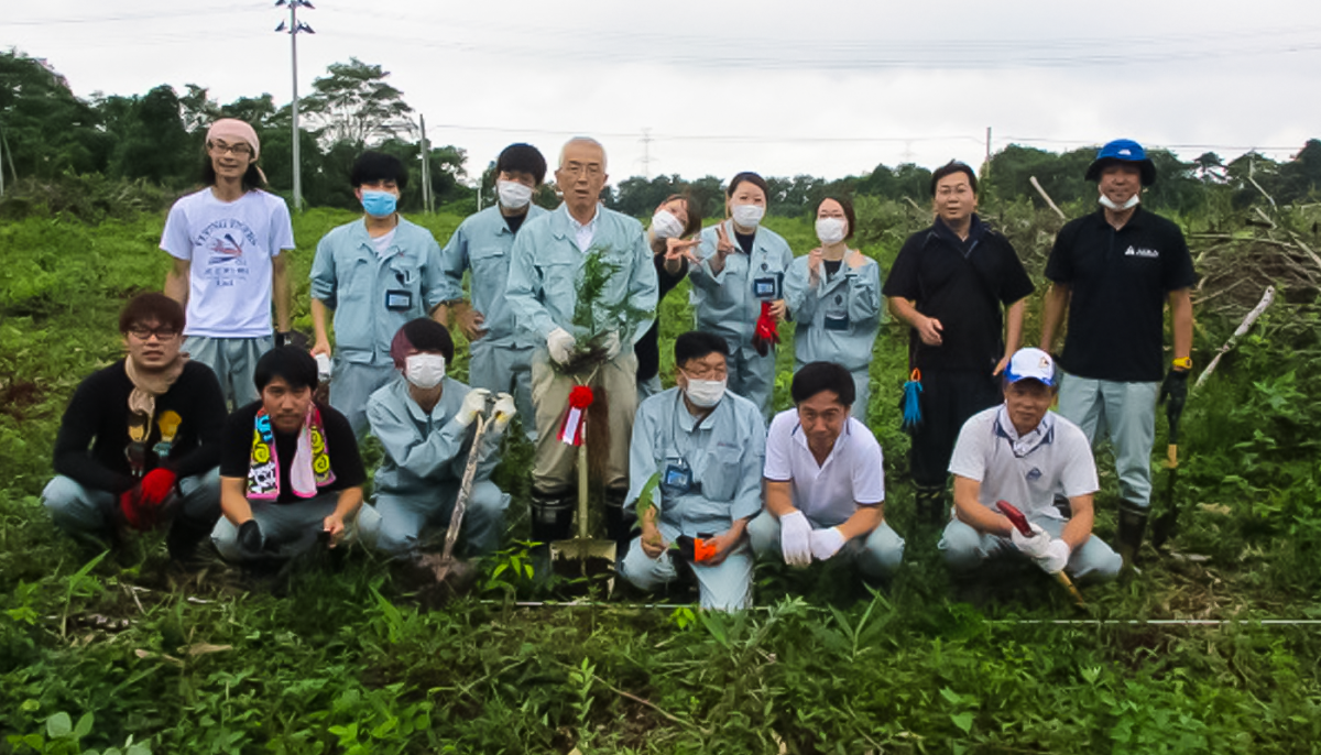 皆で植樹