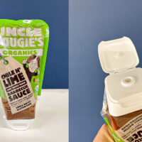 ヒンジキャップを開放したところ