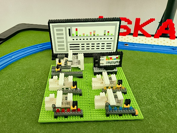 成形場の機器データをまとめて表示しているCiS